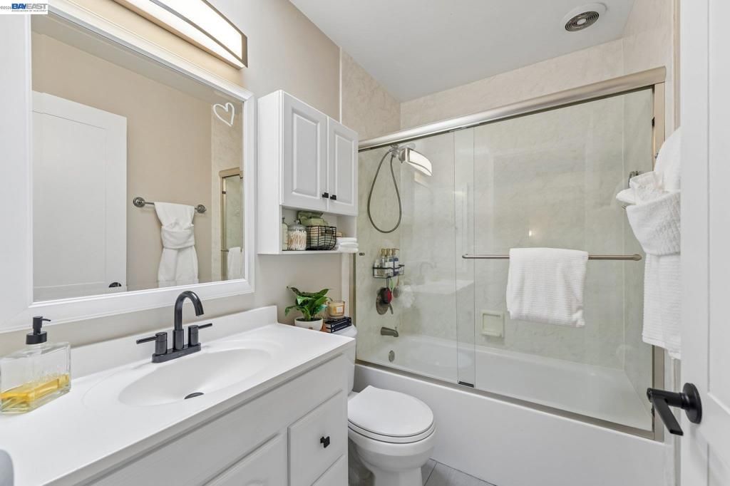 Image 19 of property listing at 651 Moraga Road #5, Moraga, CA 94556