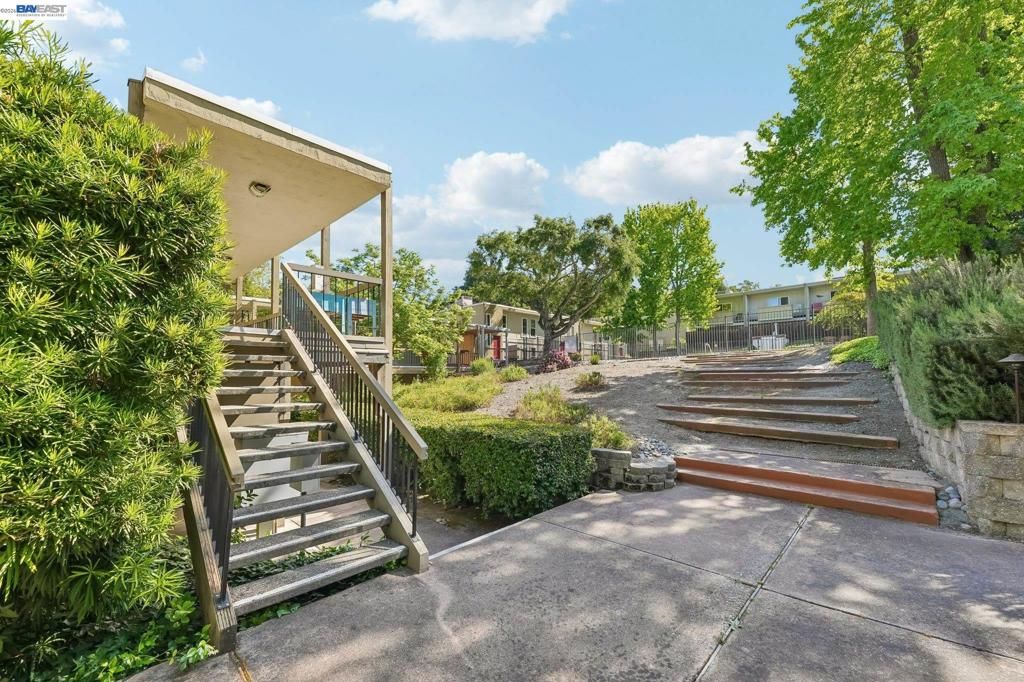 Image 2 of property listing at 651 Moraga Road #5, Moraga, CA 94556