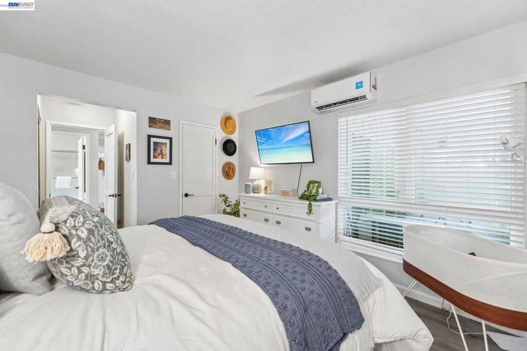 Image 22 of property listing at 651 Moraga Road #5, Moraga, CA 94556