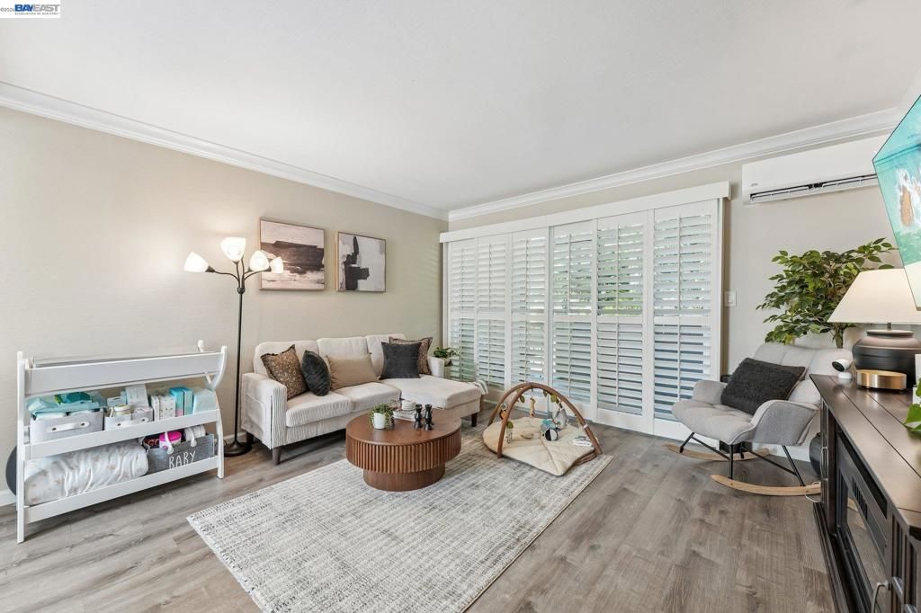 Image 6 of property listing at 651 Moraga Road #5, Moraga, CA 94556