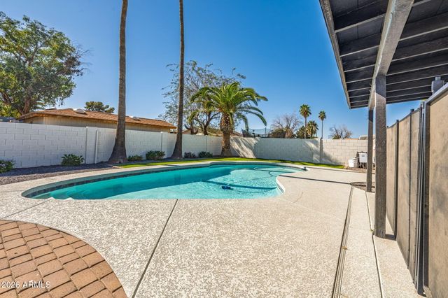 523 W PAMPA Avenue, Mesa, AZ 85210