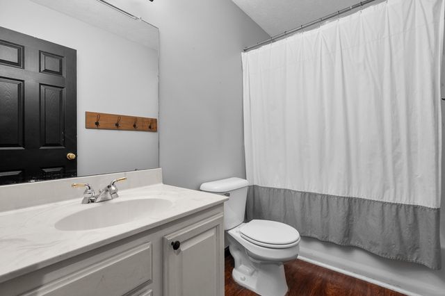 6086 Thistlewood Avenue, Pavilion Twp, MI 49088