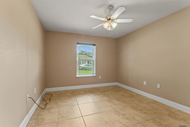 18606 Perkins Oak Rd, Prairieville, LA 70769