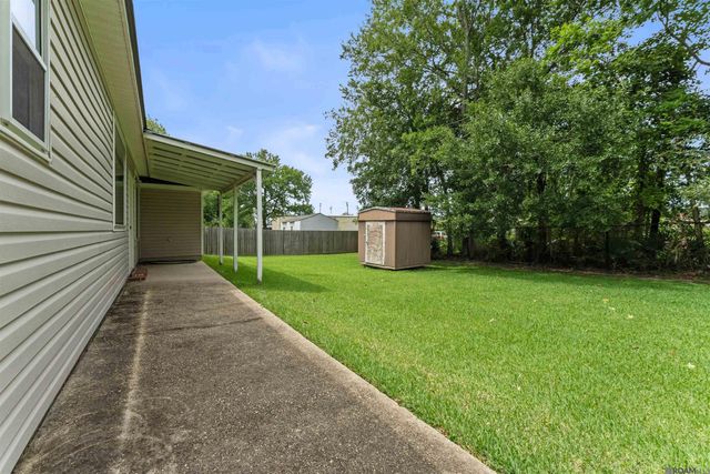 18606 Perkins Oak Rd, Prairieville, LA 70769