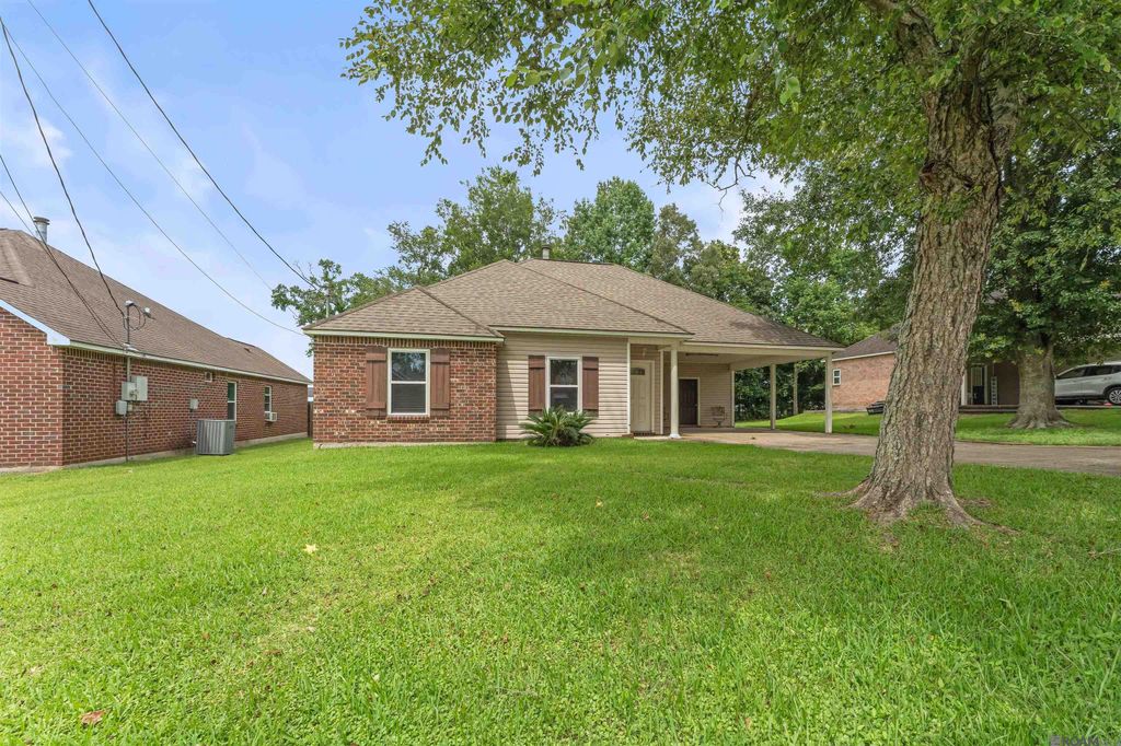 18606 Perkins Oak Rd, Prairieville, LA 70769