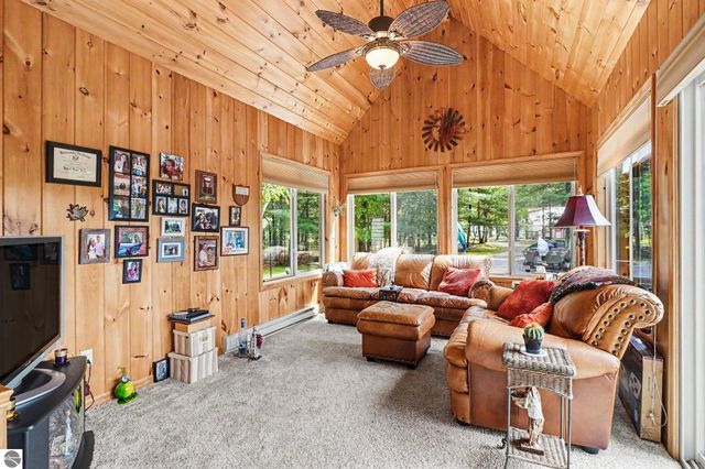 4915 Johnson Avenue, Hale, MI 48739