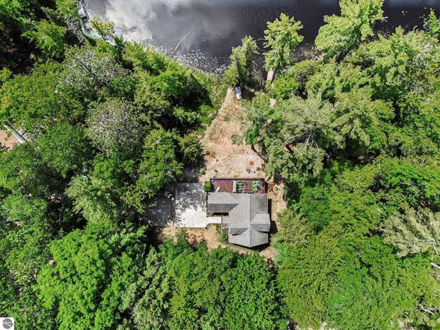 4915 Johnson Avenue, Hale, MI 48739