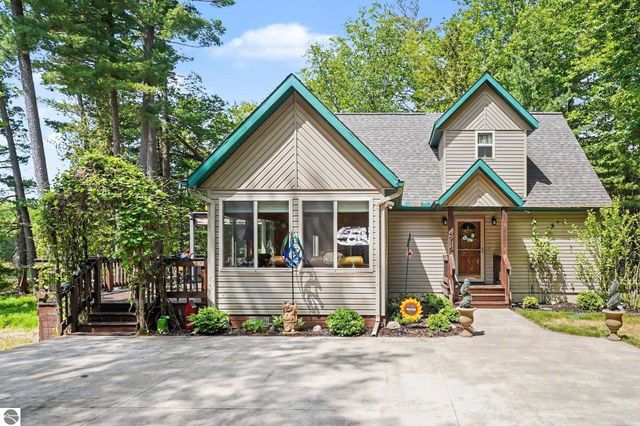 4915 Johnson Avenue, Hale, MI 48739