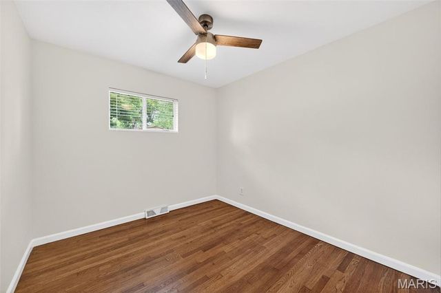 512 Acorn Drive, St Louis, MO 63126