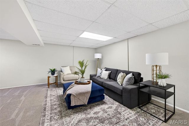 512 Acorn Drive, St Louis, MO 63126