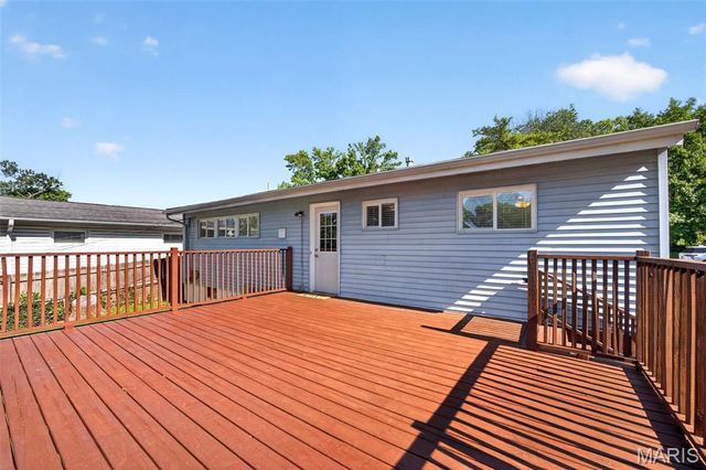 512 Acorn Drive, St Louis, MO 63126
