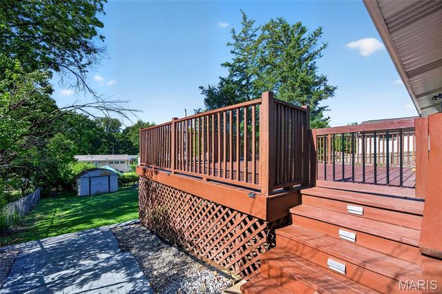 512 Acorn Drive, St Louis, MO 63126
