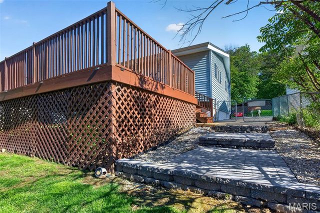 512 Acorn Drive, St Louis, MO 63126