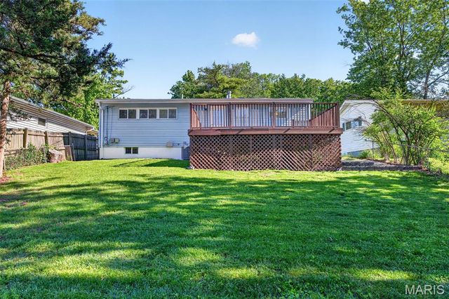 512 Acorn Drive, St Louis, MO 63126