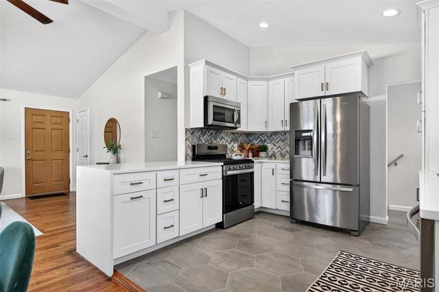 512 Acorn Drive, St Louis, MO 63126
