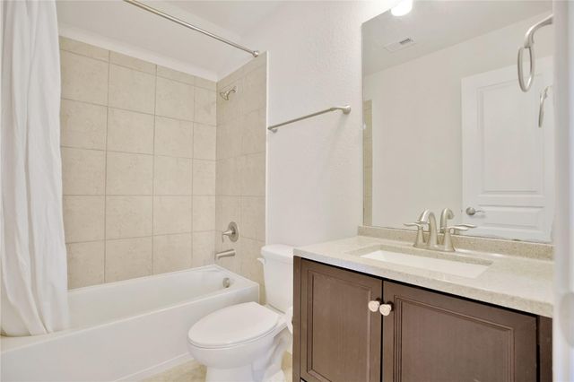 18 Garden Path Place, Tomball, TX 77375