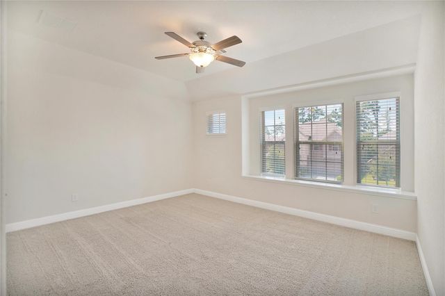 18 Garden Path Place, Tomball, TX 77375
