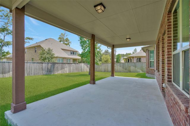 18 Garden Path Place, Tomball, TX 77375