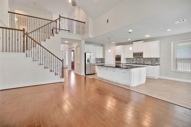 18 Garden Path Place, Tomball, TX 77375