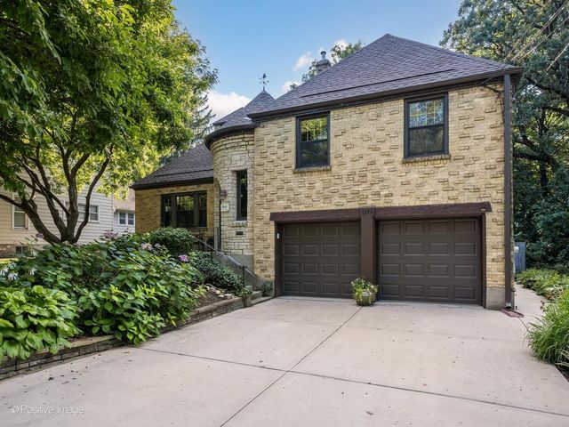 1170 Logan Avenue, Elgin, IL 60120