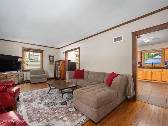 1170 Logan Avenue, Elgin, IL 60120