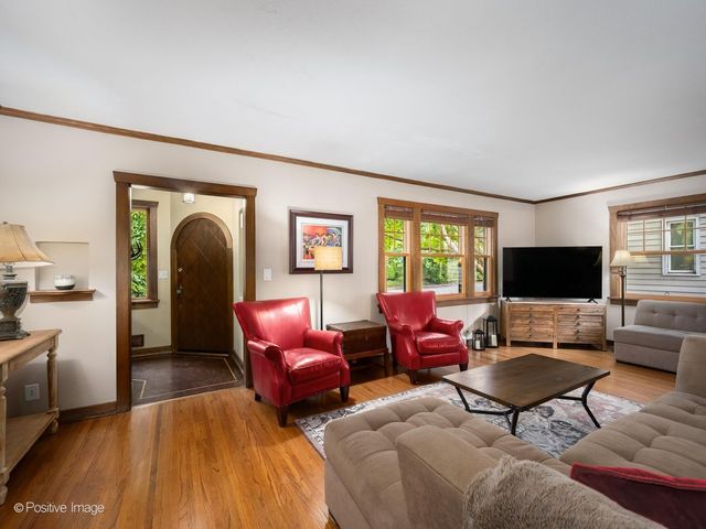 1170 Logan Avenue, Elgin, IL 60120