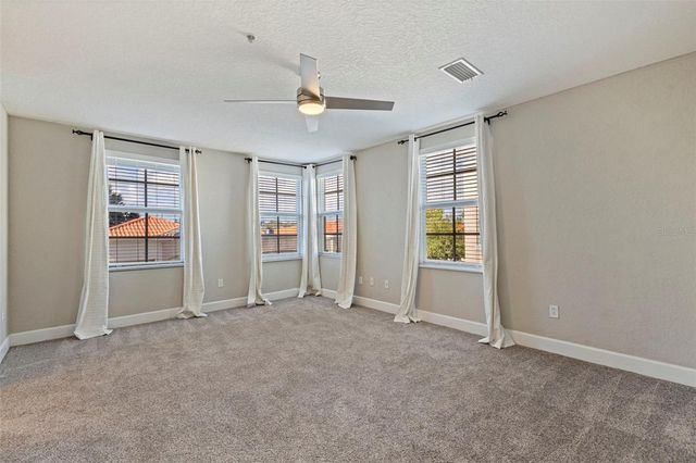 521 101ST AVENUE N, St Petersburg, FL 33702