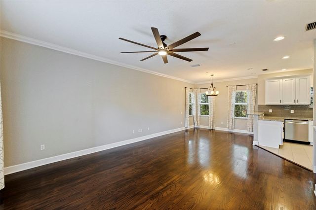 521 101ST AVENUE N, St Petersburg, FL 33702