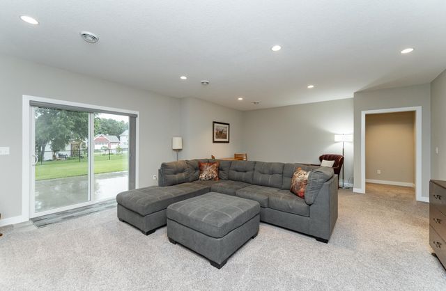 2745 Sand Trap Road SE, Rochester, MN 55904