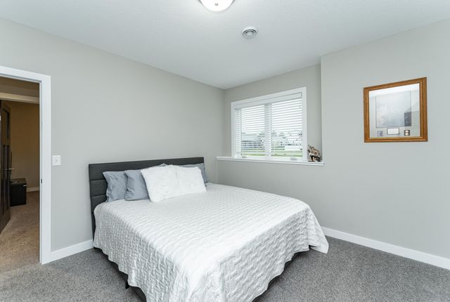 2745 Sand Trap Road SE, Rochester, MN 55904