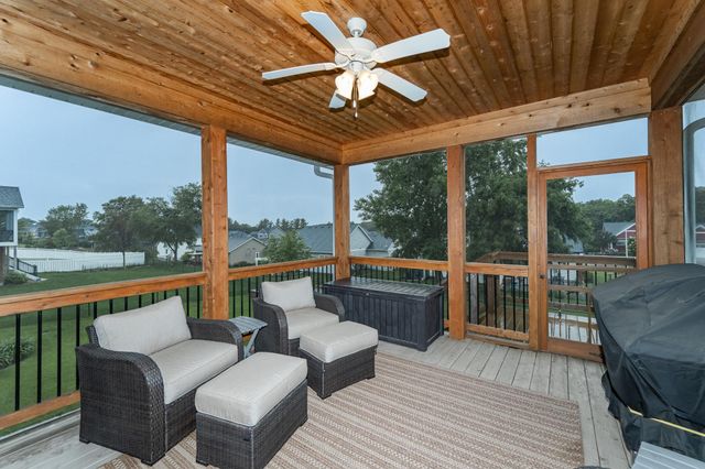 2745 Sand Trap Road SE, Rochester, MN 55904