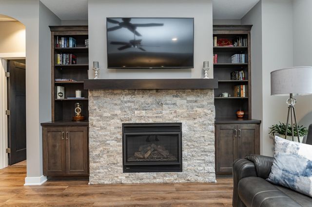 2745 Sand Trap Road SE, Rochester, MN 55904