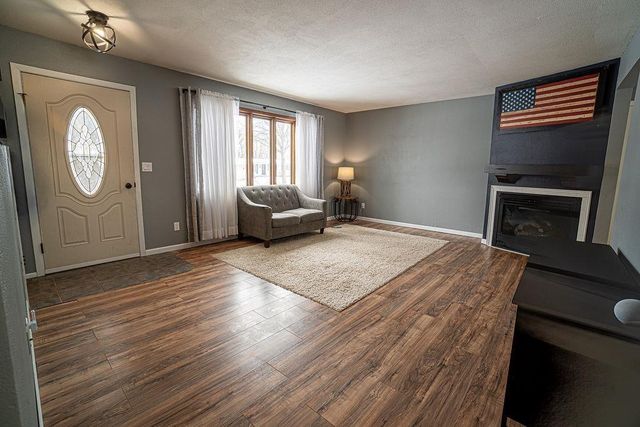 1010 Farmer Avenue, Tomah, WI 54660