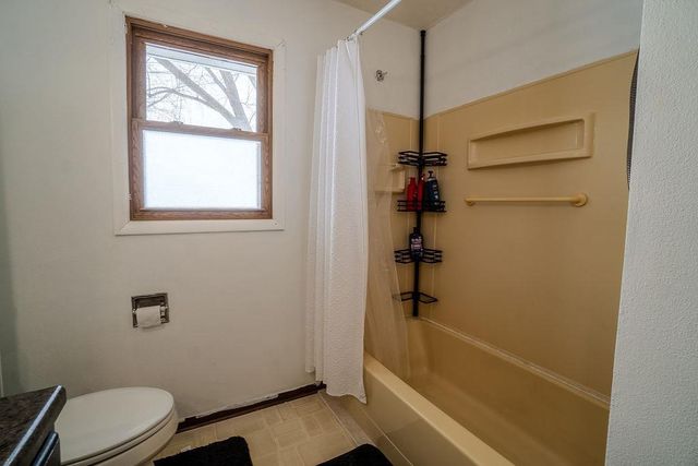 1010 Farmer Avenue, Tomah, WI 54660