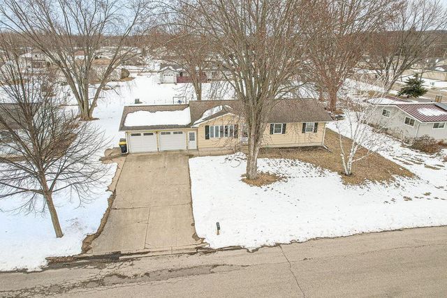1010 Farmer Avenue, Tomah, WI 54660