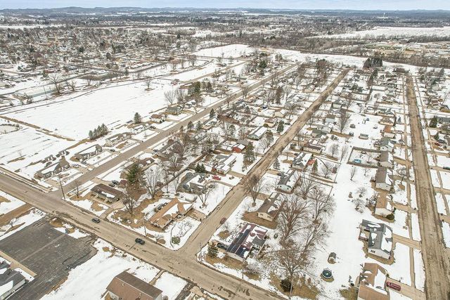 1010 Farmer Avenue, Tomah, WI 54660