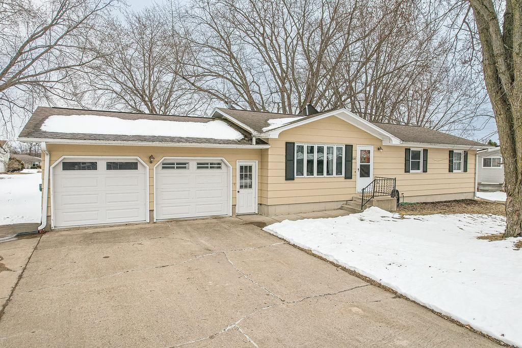1010 Farmer Avenue, Tomah, WI 54660