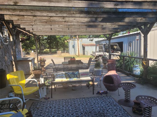 10510 U. S. Highway 82 E, Blossom, TX 75416