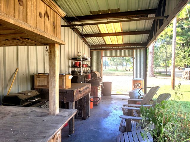 10510 U. S. Highway 82 E, Blossom, TX 75416