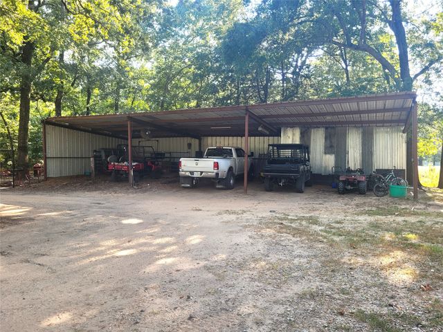 10510 U. S. Highway 82 E, Blossom, TX 75416