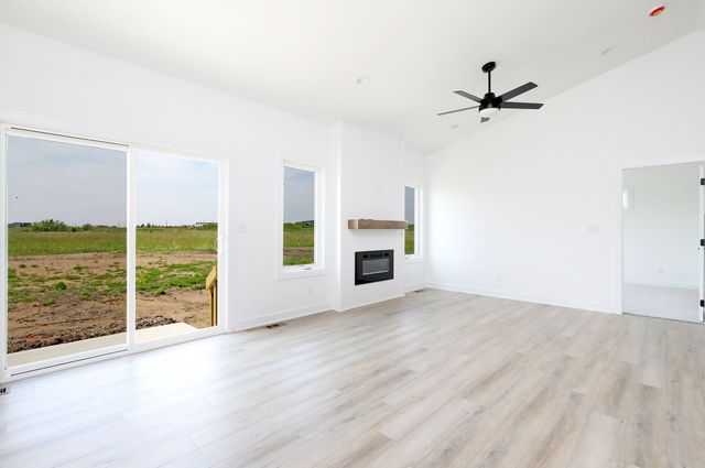 2412 NE 6th Street, Grimes, IA 50111