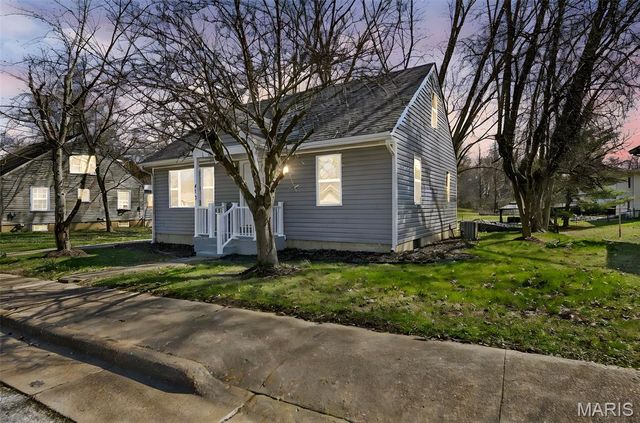 612 W 3rd Street, Washington, MO 63090