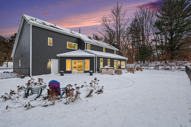 112 Old Lantern Trail, Pennfield Twp, MI 49017