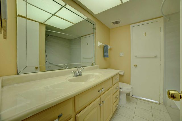 1118 Lake Terrace 204, Boynton Beach, FL 33426