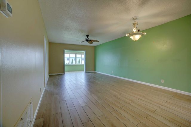 1118 Lake Terrace 204, Boynton Beach, FL 33426