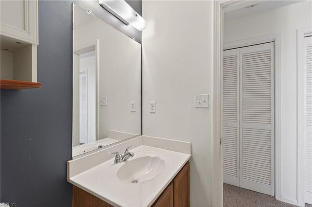 225 A View Ave Apt 204, Norfolk, VA 23503