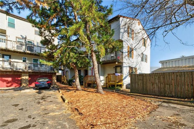 225 A View Ave Apt 204, Norfolk, VA 23503