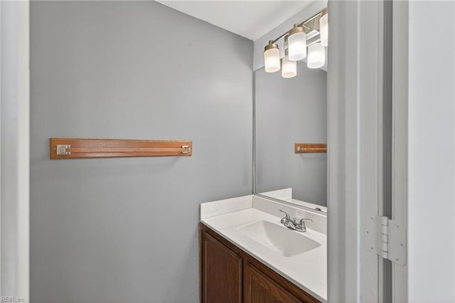 225 A View Ave Apt 204, Norfolk, VA 23503