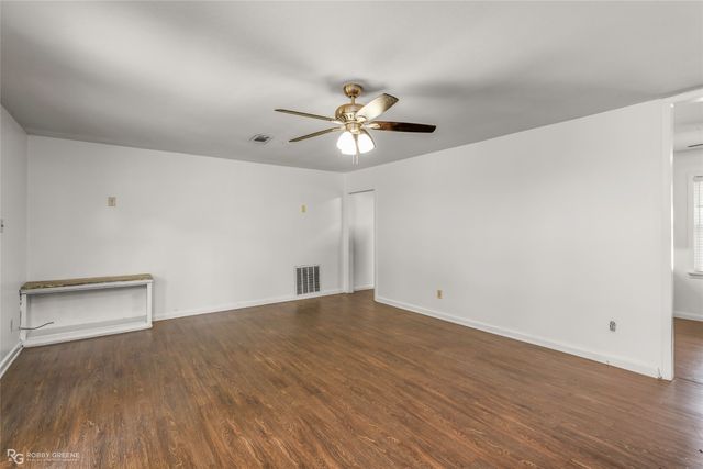 2110 Belle Grove Drive, Bossier City, LA 71111