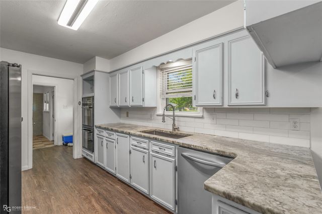 2110 Belle Grove Drive, Bossier City, LA 71111